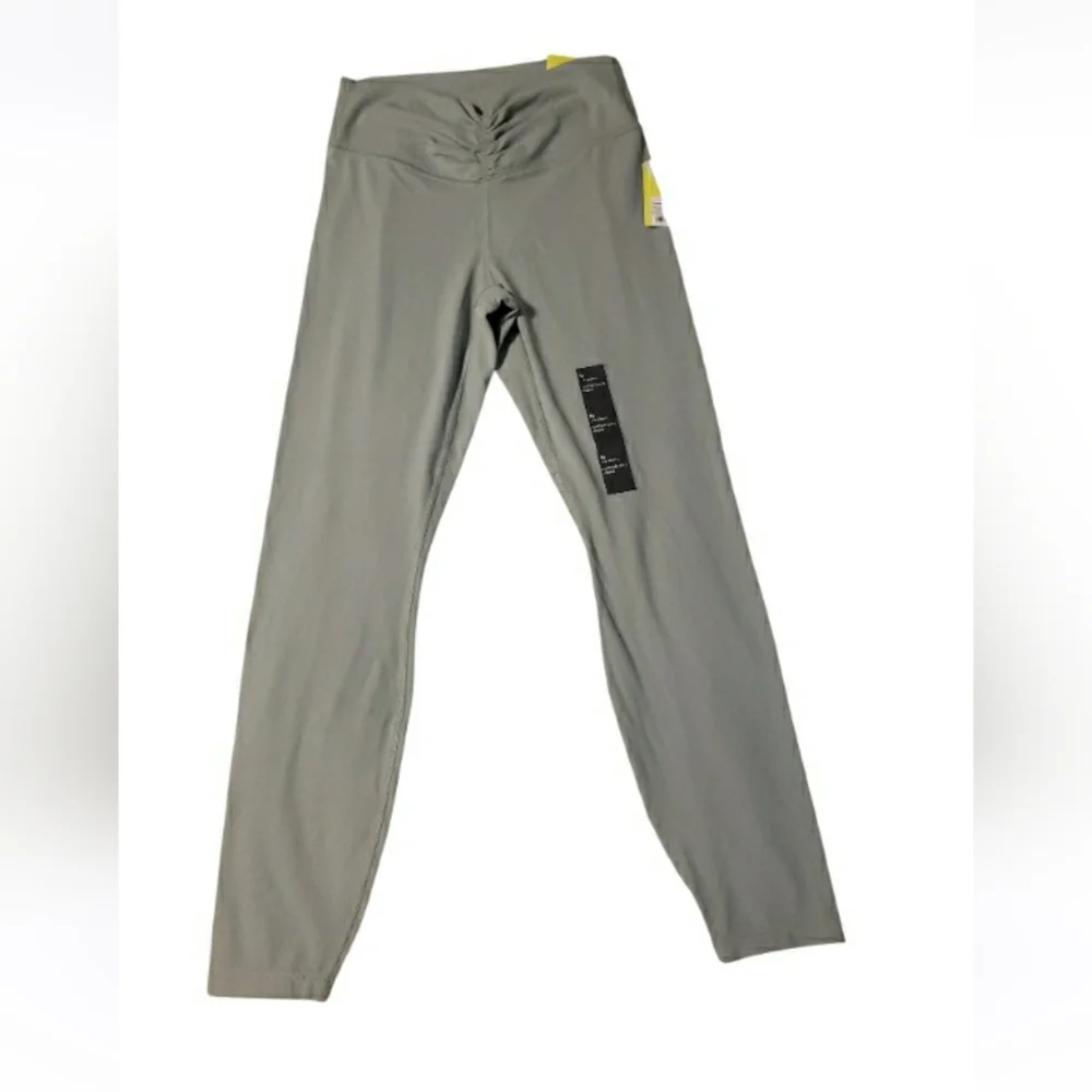 2- NWT All In Motion Everyday Soft High Rise 7/8 Leggings- M - Picture 5 of 6